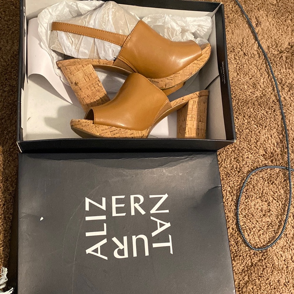 Leather Naturalizer summer block heel